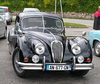 Jaguar XK140, 1957 (photo prise a la Cascade des Dioux, 06-2012) (1)